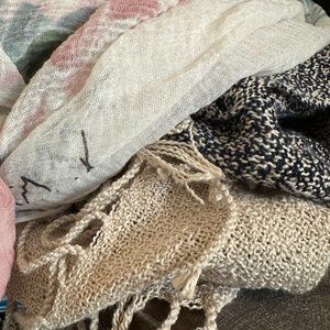 2 scarves for bellohio61